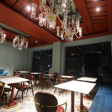 The Saga Hotel New Delhi Bagian luar foto
