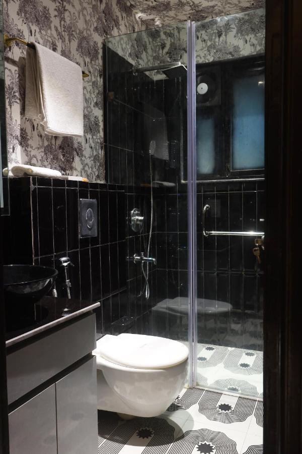 The Saga Hotel New Delhi Bagian luar foto